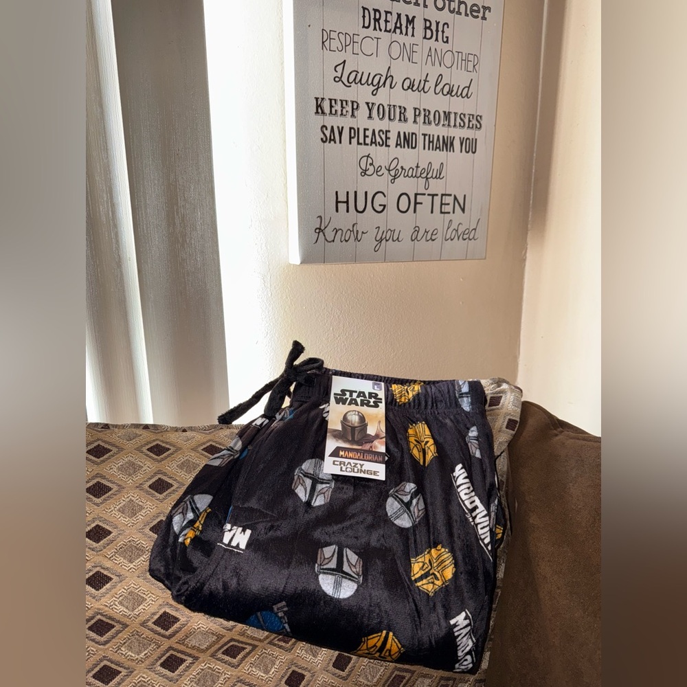 Star Wars Mandalorian Pajama Pants - Picture 1 of 4
